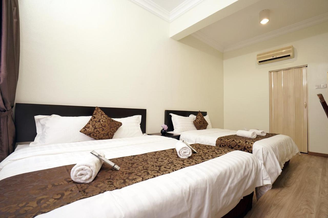 Rj Hotel Kulai Exterior photo
