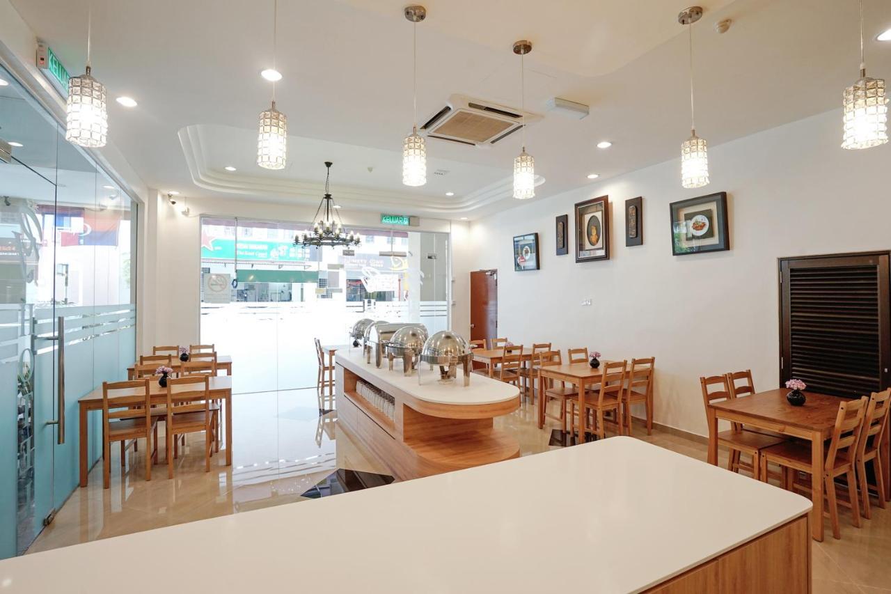 Rj Hotel Kulai Exterior photo