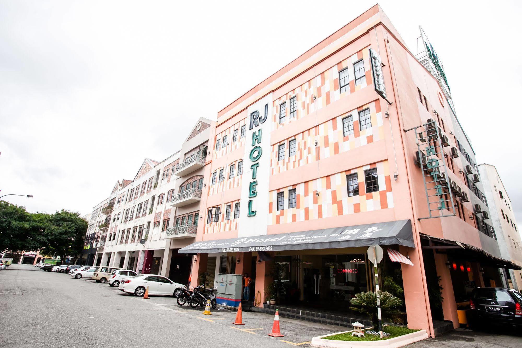Rj Hotel Kulai Exterior photo